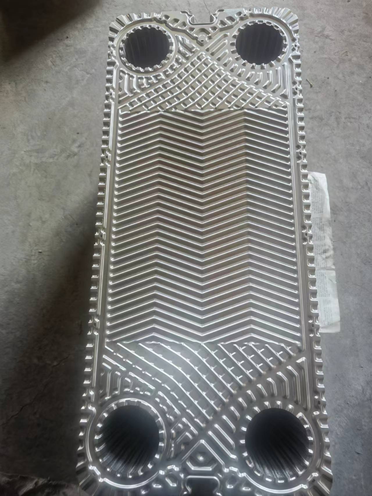 Plate for plate heat exchanger